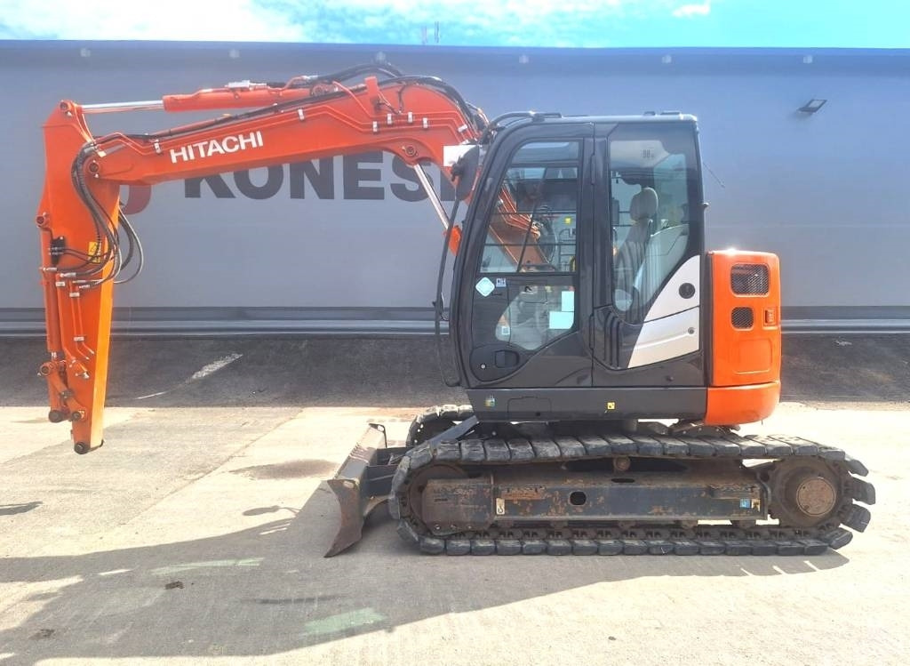 Hitachi ZX85US-6 PIENET TUNNIT - حفارة مُصَّغرة: صورة 1 Hitachi ZX85US-6 PIENET TUNNIT - حفارة مُصَّغرة: صورة 1