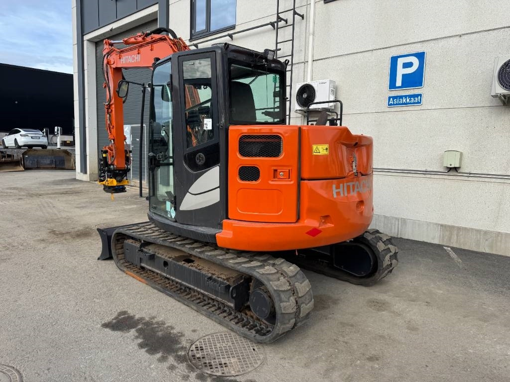 Hitachi ZX85USB-6, Uudella engcon EC209 tiltillä - حفارة مُصَّغرة: صورة 3 Hitachi ZX85USB-6, Uudella engcon EC209 tiltillä - حفارة مُصَّغرة: صورة 3
