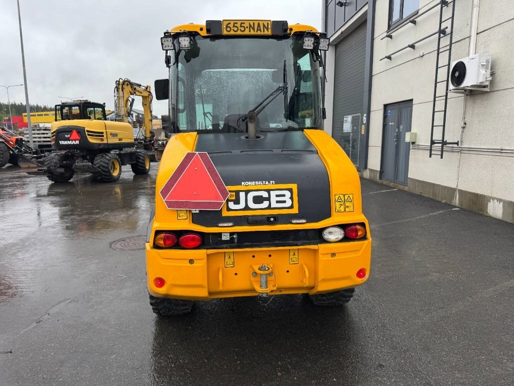 JCB 407 SV RUNSAASTI LISÄVARUSTEITA - اللودر بعجل: صورة 5 JCB 407 SV RUNSAASTI LISÄVARUSTEITA - اللودر بعجل: صورة 5