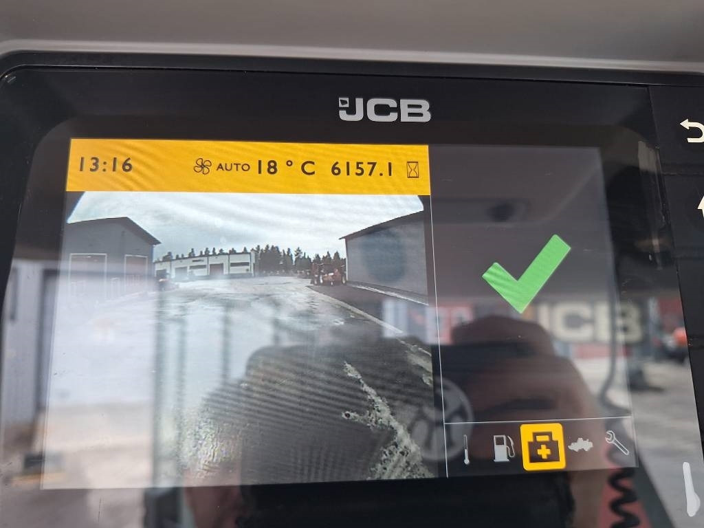 JCB 411HT T4F HYVÄT RENKAAT YM. - اللودر بعجل: صورة 2 JCB 411HT T4F HYVÄT RENKAAT YM. - اللودر بعجل: صورة 2