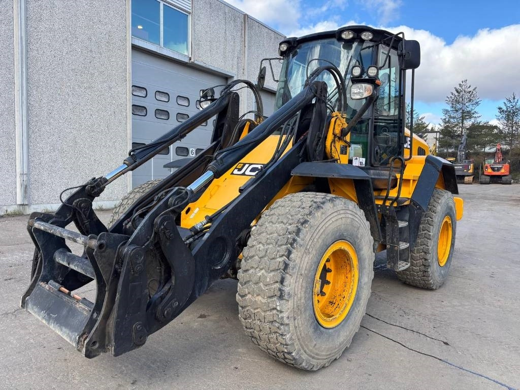JCB 437 HT - اللودر بعجل: صورة 2 JCB 437 HT - اللودر بعجل: صورة 2