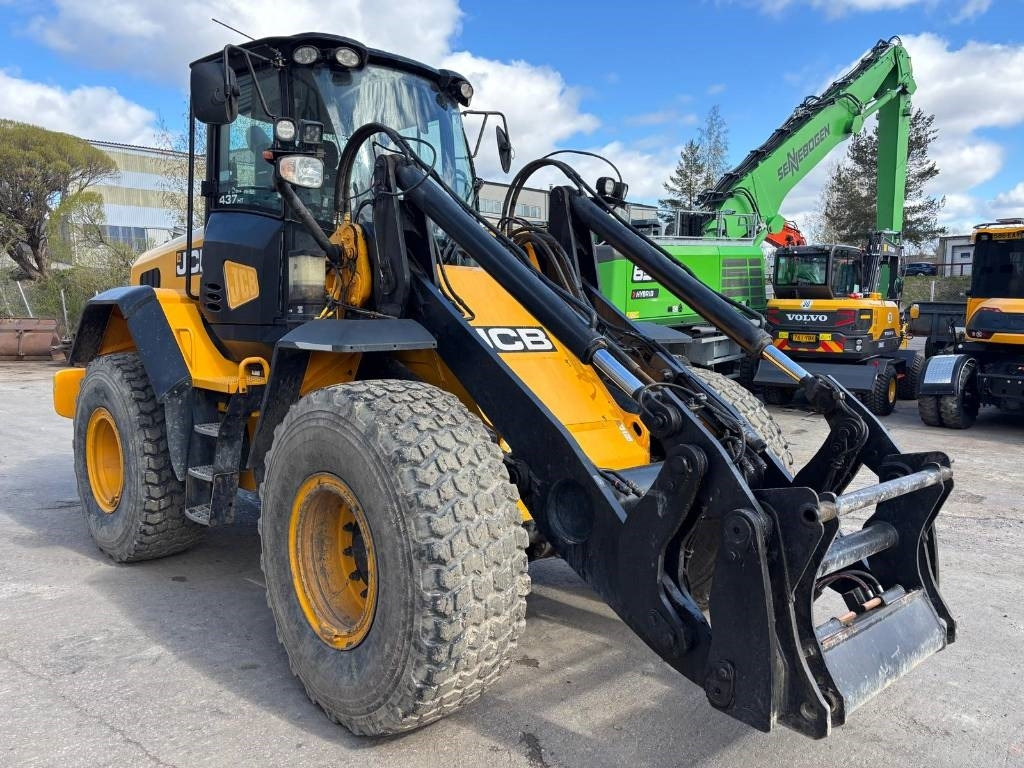 JCB 437 HT - اللودر بعجل: صورة 5 JCB 437 HT - اللودر بعجل: صورة 5