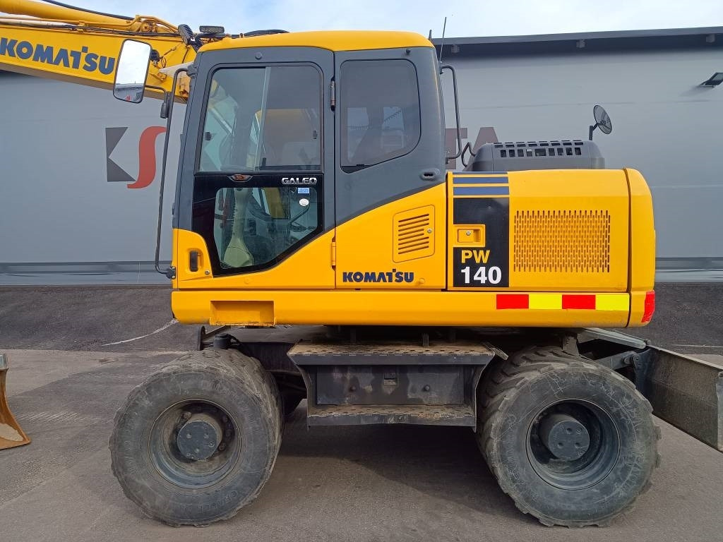 Komatsu MYYTY! SOLD! PW140-7 PYÖRITTÄJÄLLÄ  - حفارة دولاب: صورة 2 Komatsu MYYTY! SOLD! PW140-7 PYÖRITTÄJÄLLÄ  - حفارة دولاب: صورة 2