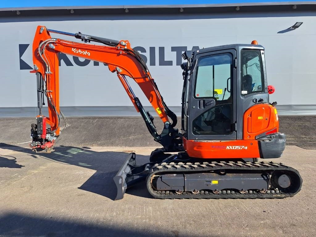 Kubota KX057-4 PYÖRITTÄJÄLLÄ, 1-OMISTAJA - حفارة مُصَّغرة: صورة 1 Kubota KX057-4 PYÖRITTÄJÄLLÄ, 1-OMISTAJA - حفارة مُصَّغرة: صورة 1