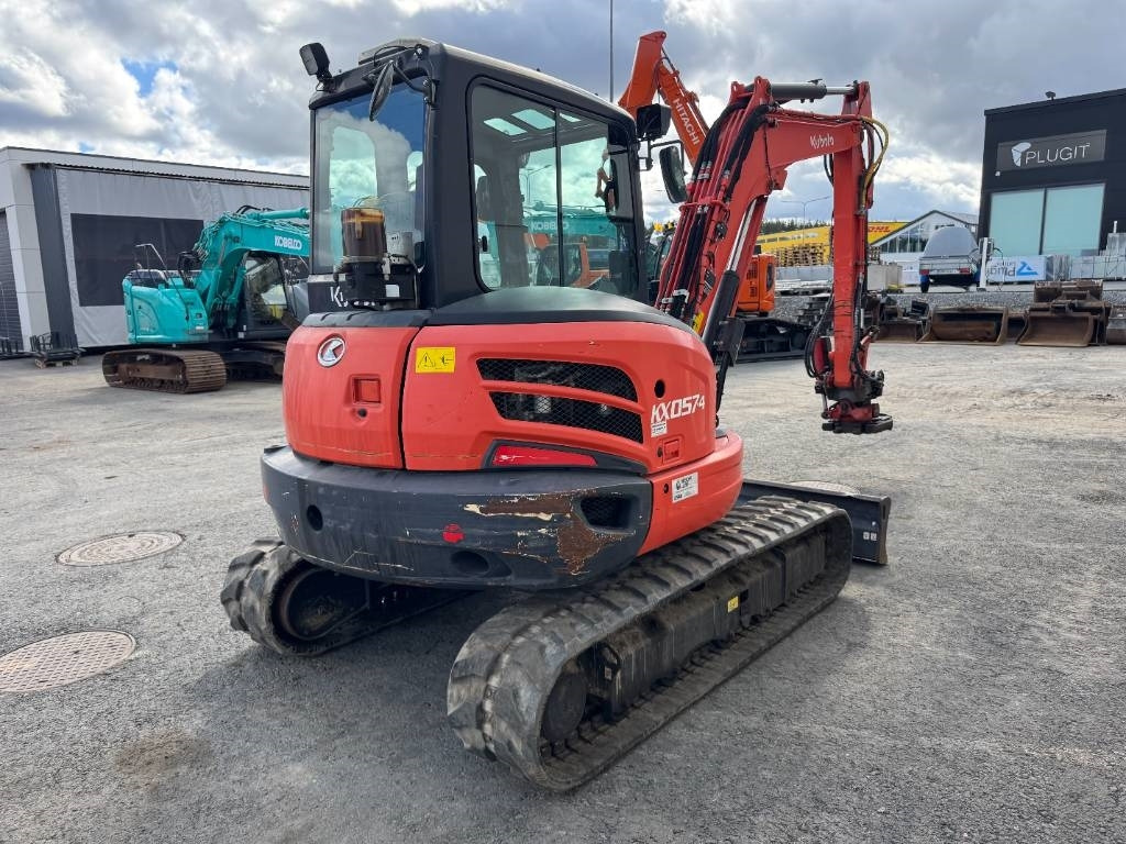 Kubota KX057-4 PYÖRITTÄJÄLLÄ  - حفارة مُصَّغرة: صورة 5 Kubota KX057-4 PYÖRITTÄJÄLLÄ  - حفارة مُصَّغرة: صورة 5