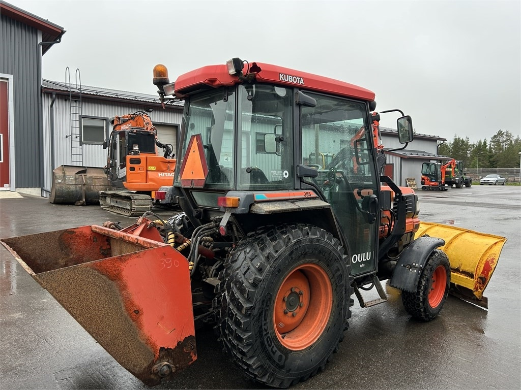 Kubota L 3600 AURA JA HIEKOTIN - جرار البلدية: صورة 4 Kubota L 3600 AURA JA HIEKOTIN - جرار البلدية: صورة 4