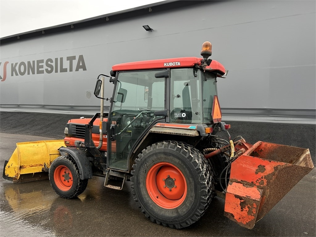 Kubota L 3600 AURA JA HIEKOTIN - جرار البلدية: صورة 2 Kubota L 3600 AURA JA HIEKOTIN - جرار البلدية: صورة 2