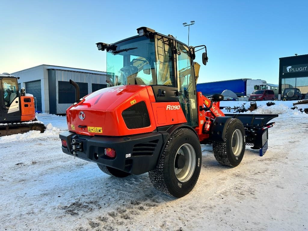 Kubota R090 Auravarustuksella uusi  - اللودر بعجل: صورة 4 Kubota R090 Auravarustuksella uusi  - اللودر بعجل: صورة 4