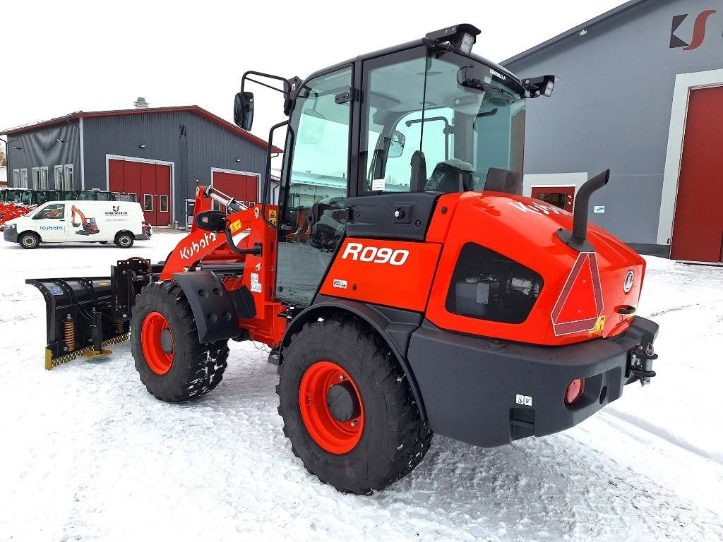 Kubota R090 TALVIPAKETILLA - اللودر بعجل: صورة 3 Kubota R090 TALVIPAKETILLA - اللودر بعجل: صورة 3