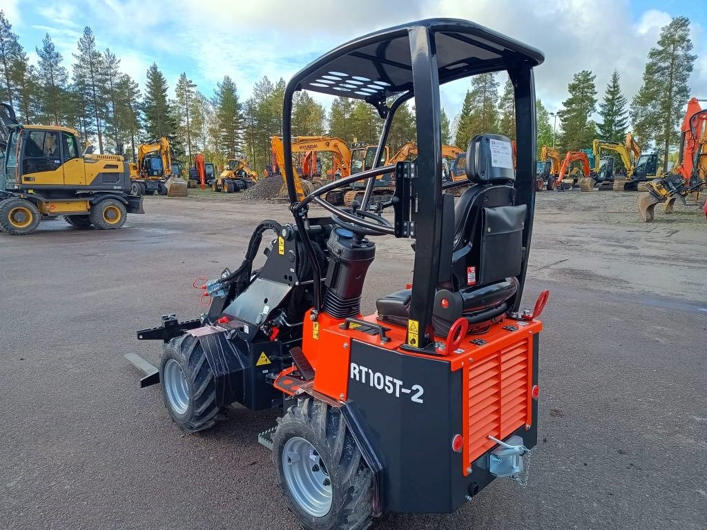 Kubota RT105-2 TELEPUOMI  - لودر مفصلي صغير: صورة 5 Kubota RT105-2 TELEPUOMI  - لودر مفصلي صغير: صورة 5
