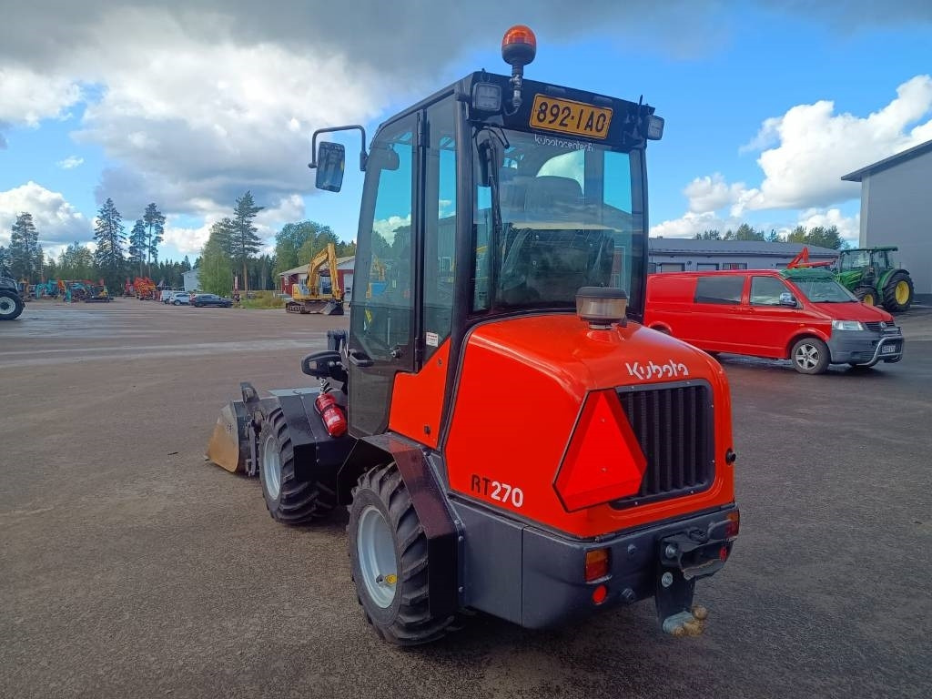 Kubota RT270 KAUHA+PIIKIT - لودر مفصلي صغير: صورة 2 Kubota RT270 KAUHA+PIIKIT - لودر مفصلي صغير: صورة 2