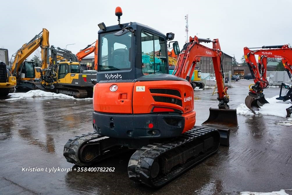 Kubota U48-4 kallistajalla - حفارة مُصَّغرة: صورة 5 Kubota U48-4 kallistajalla - حفارة مُصَّغرة: صورة 5