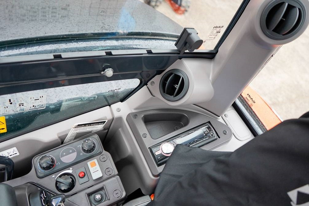 حفارة مُصَّغرة Kubota U56-5 VALMIIKSI VARUSTELTU: صورة 22