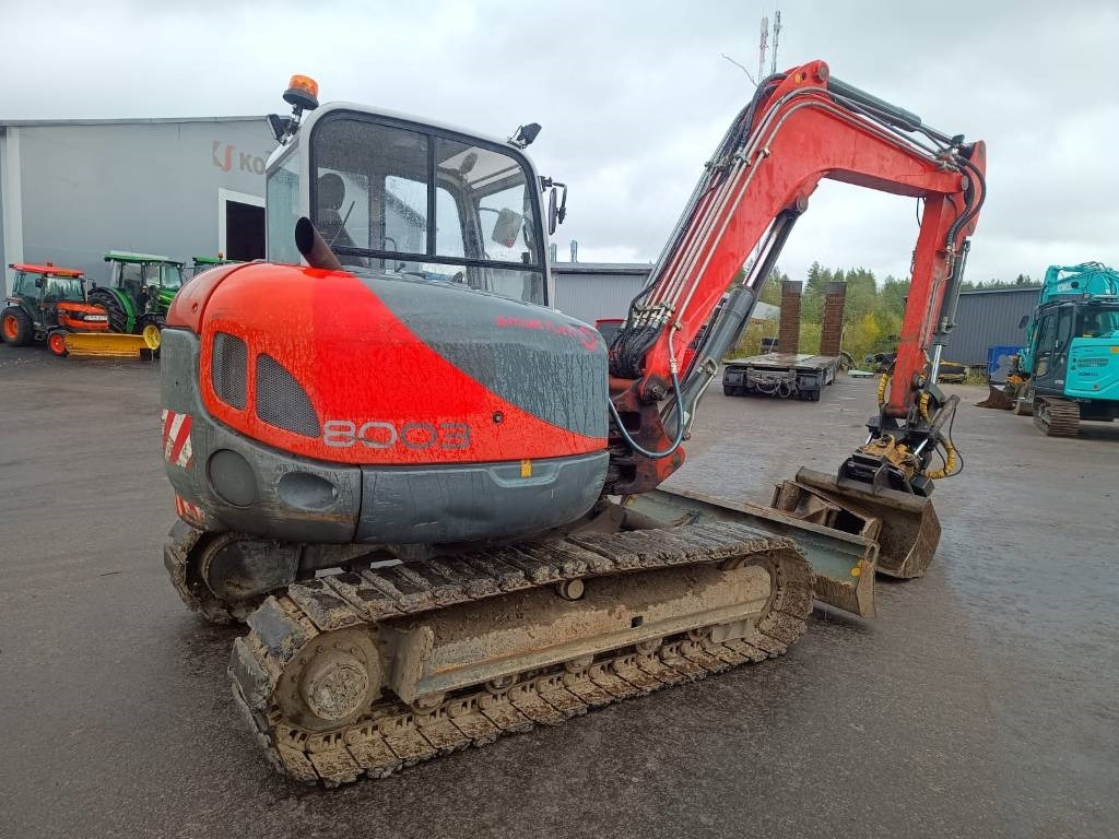 Neuson MYYTY! SOLD! 8003RD PYÖRITTÄJÄ, 3-KAUHAA - حفارة مُصَّغرة: صورة 3 Neuson MYYTY! SOLD! 8003RD PYÖRITTÄJÄ, 3-KAUHAA - حفارة مُصَّغرة: صورة 3