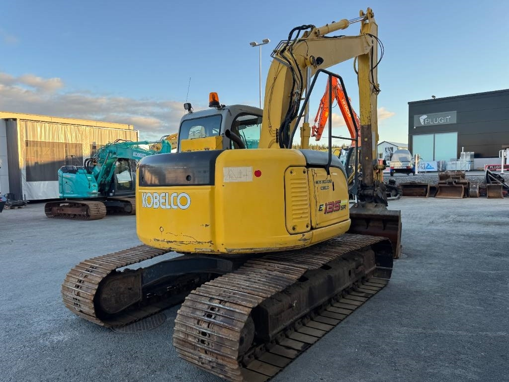 New Holland E 135 SR LC - حفار زحاف: صورة 5 New Holland E 135 SR LC - حفار زحاف: صورة 5