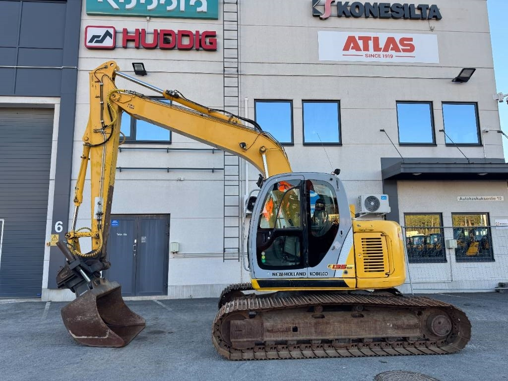 New Holland E 135 SR LC - حفار زحاف: صورة 1 New Holland E 135 SR LC - حفار زحاف: صورة 1