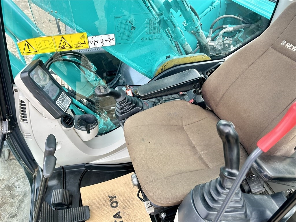 حفار زحاف New Holland Kobelco E305C EVO: صورة 22