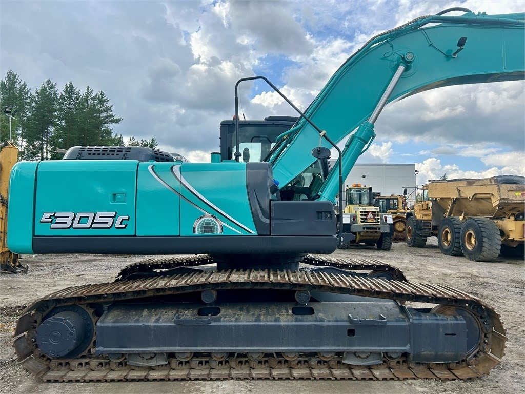 حفار زحاف New Holland Kobelco E305C EVO: صورة 9