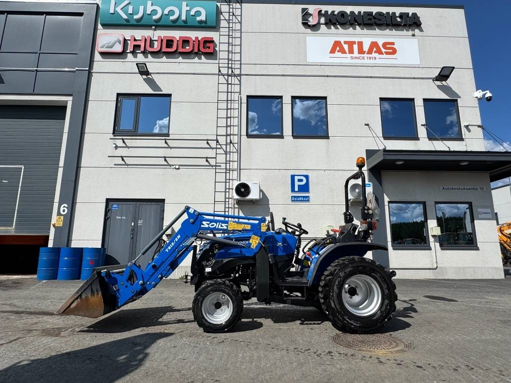 Solis 26 4WD Etukuormaajalla - جرار: صورة 1 Solis 26 4WD Etukuormaajalla - جرار: صورة 1