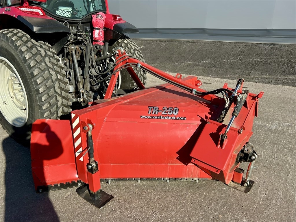 Valtra MYYTY!!SOLD!!A94 KAUHA+LUMILINKO - جرار: صورة 5 Valtra MYYTY!!SOLD!!A94 KAUHA+LUMILINKO - جرار: صورة 5