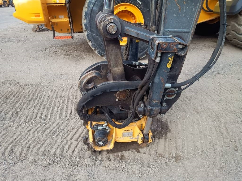 Volvo EC140DL PYÖRITTÄJÄLLÄ - حفار زحاف: صورة 2 Volvo EC140DL PYÖRITTÄJÄLLÄ - حفار زحاف: صورة 2