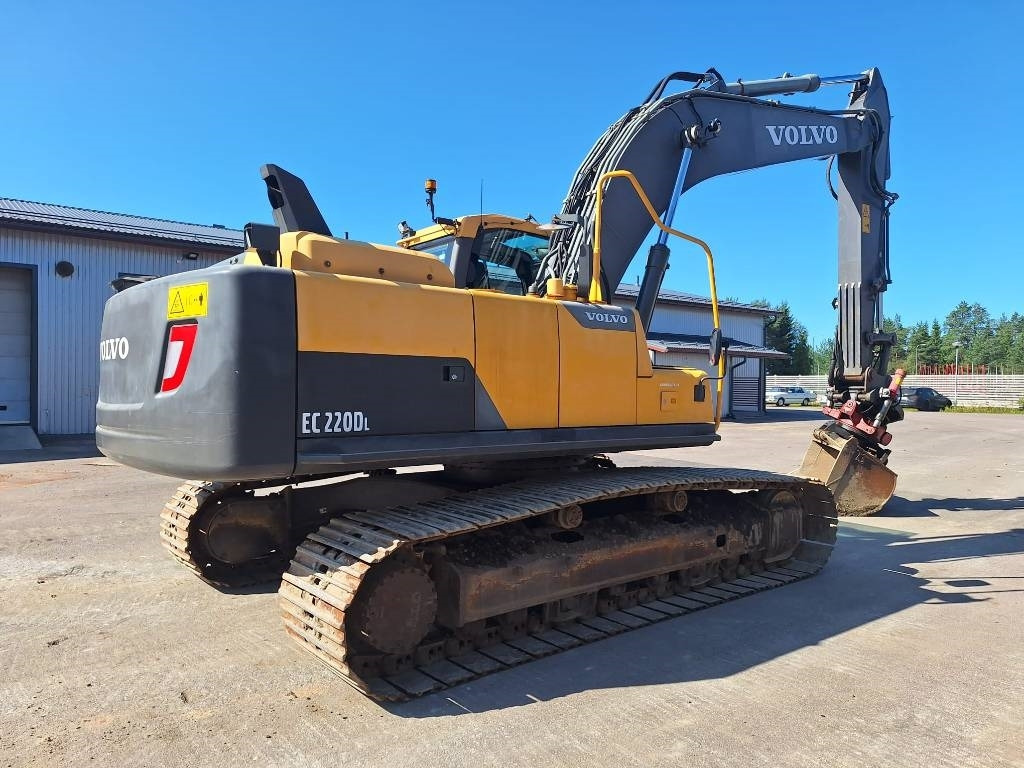Volvo EC220DL PYÖRITTÄJÄLLÄ - حفار زحاف: صورة 4 Volvo EC220DL PYÖRITTÄJÄLLÄ - حفار زحاف: صورة 4