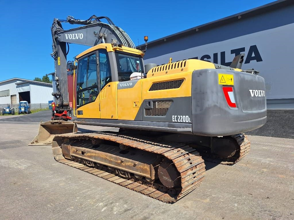 Volvo EC220DL PYÖRITTÄJÄLLÄ - حفار زحاف: صورة 2 Volvo EC220DL PYÖRITTÄJÄLLÄ - حفار زحاف: صورة 2