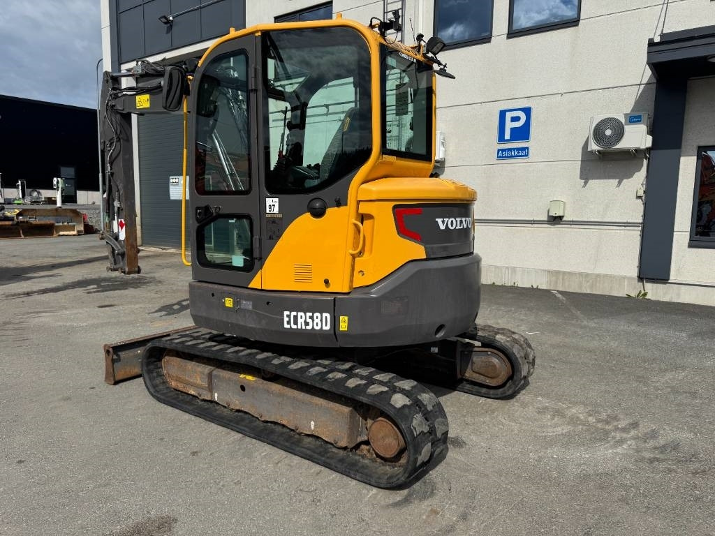 Volvo ECR 58 D VÄHÄN AJETTU - حفارة مُصَّغرة: صورة 3 Volvo ECR 58 D VÄHÄN AJETTU - حفارة مُصَّغرة: صورة 3