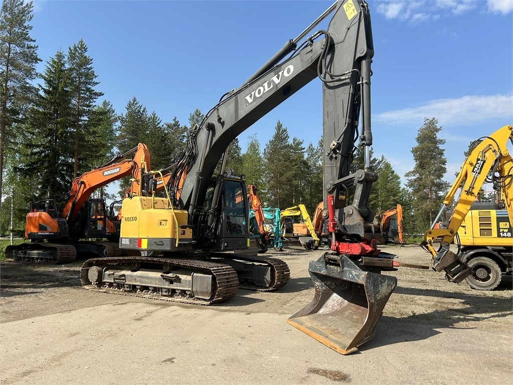 Volvo ECR235CL PYÖRITTÄJÄ, 3D-LAITTEET - حفار زحاف: صورة 5 Volvo ECR235CL PYÖRITTÄJÄ, 3D-LAITTEET - حفار زحاف: صورة 5