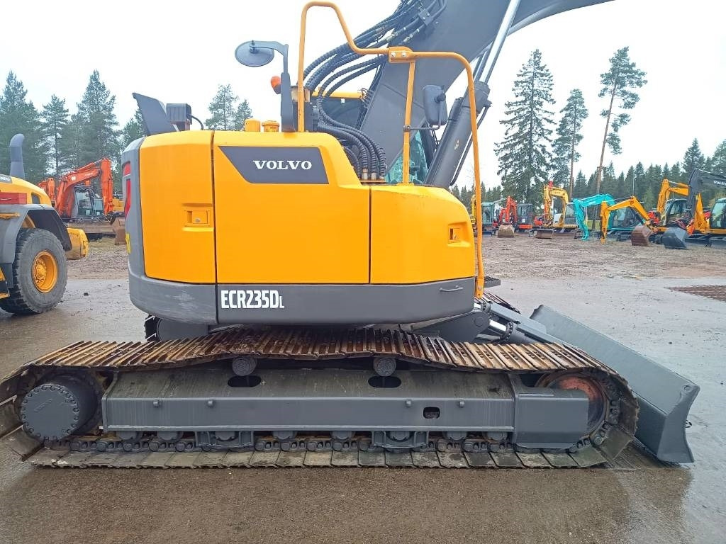Volvo ECR235DL PYÖRITTÄJÄLLÄ - حفار زحاف: صورة 5 Volvo ECR235DL PYÖRITTÄJÄLLÄ - حفار زحاف: صورة 5