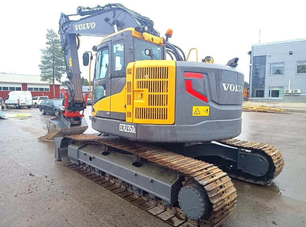 Volvo ECR235DL PYÖRITTÄJÄLLÄ - حفار زحاف: صورة 3 Volvo ECR235DL PYÖRITTÄJÄLLÄ - حفار زحاف: صورة 3