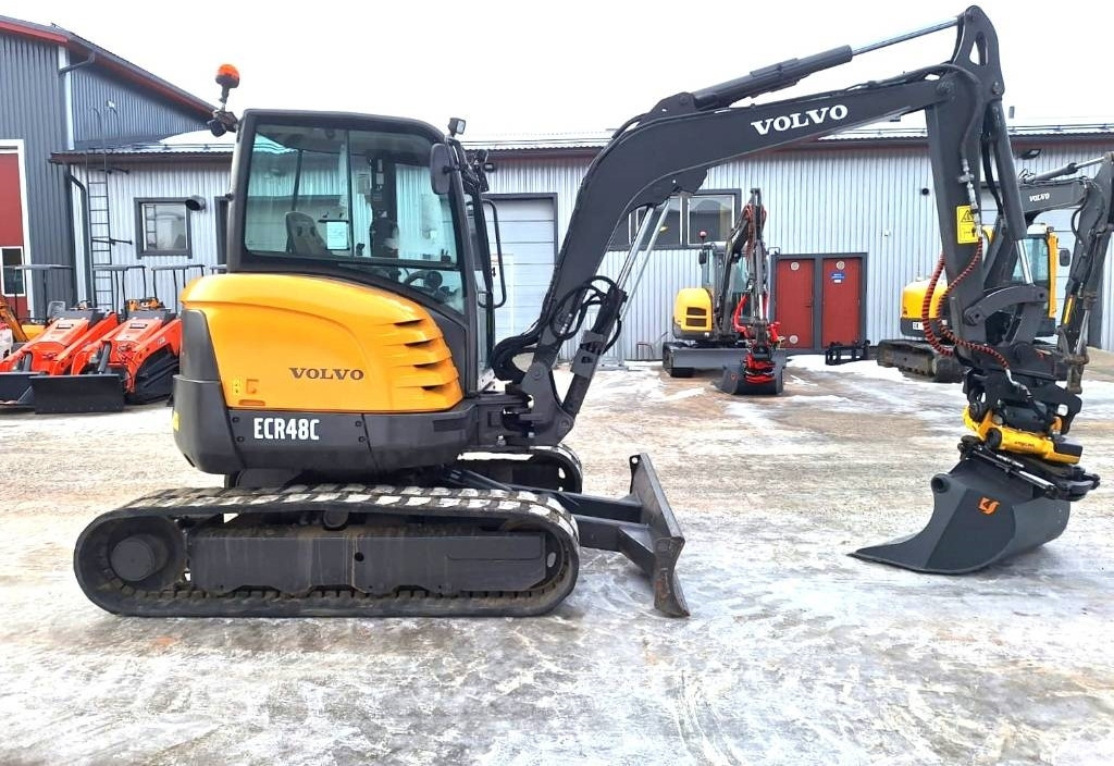 Volvo ECR48C PYÖRITTÄJÄ PIHDEILLÄ - حفارة مُصَّغرة: صورة 5 Volvo ECR48C PYÖRITTÄJÄ PIHDEILLÄ - حفارة مُصَّغرة: صورة 5