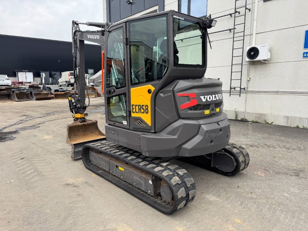 Volvo ECR58F PYÖRITTÄJÄLLÄ - حفارة مُصَّغرة: صورة 3 Volvo ECR58F PYÖRITTÄJÄLLÄ - حفارة مُصَّغرة: صورة 3