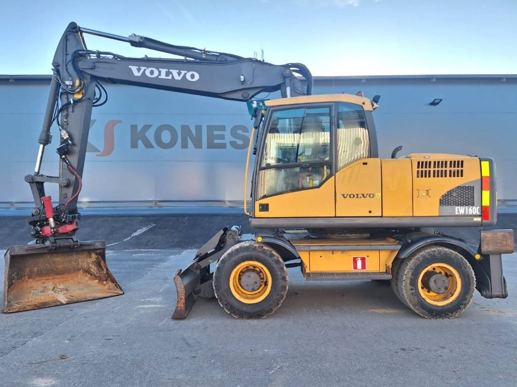 Volvo EW160C PYÖRITTÄJÄLLÄ - حفارة دولاب: صورة 1 Volvo EW160C PYÖRITTÄJÄLLÄ - حفارة دولاب: صورة 1