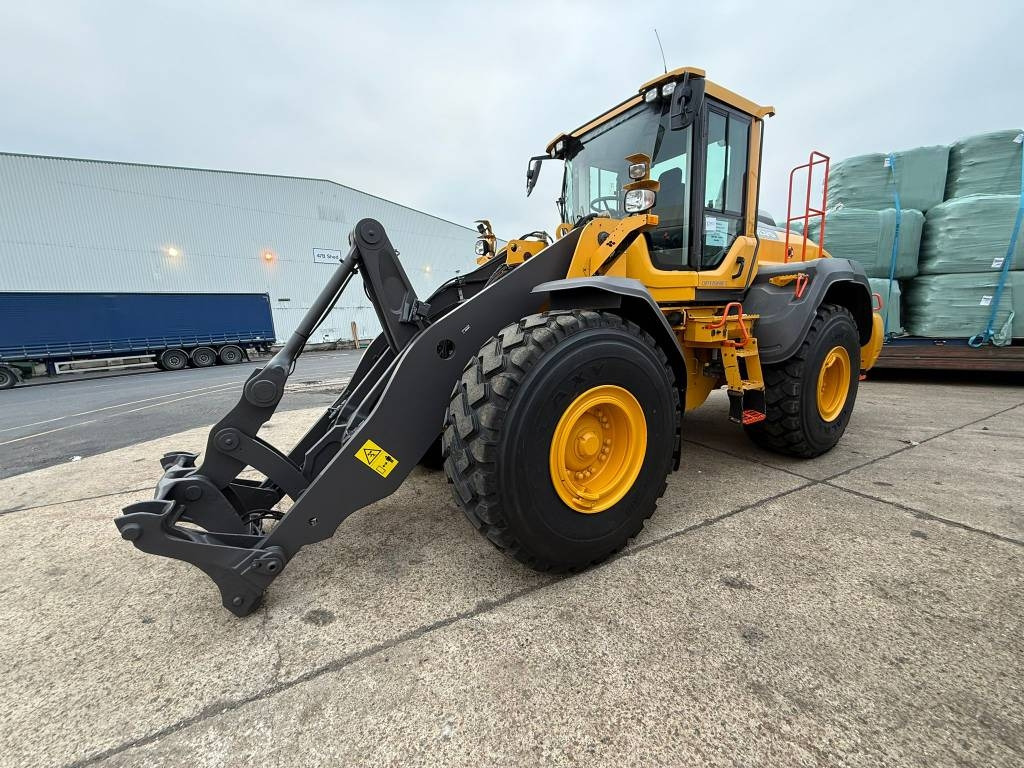 Volvo L110H LONG BOOM - اللودر بعجل: صورة 1 Volvo L110H LONG BOOM - اللودر بعجل: صورة 1