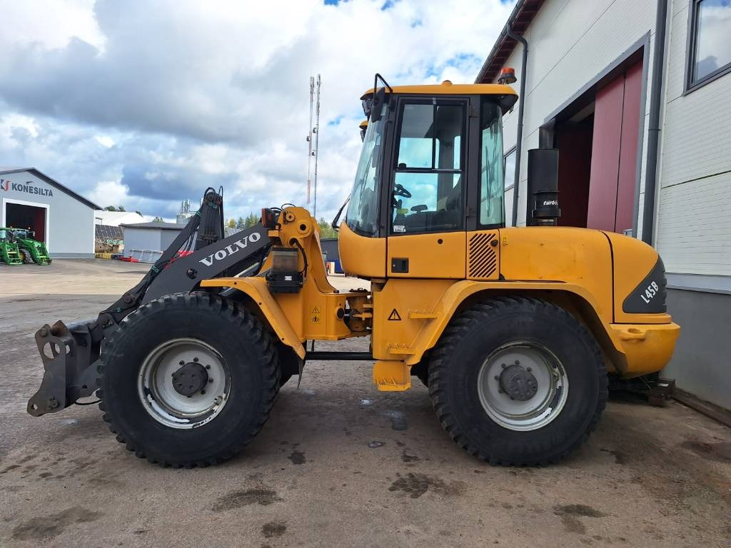 Volvo L45B TPS RASVARI, YM. - اللودر بعجل: صورة 1 Volvo L45B TPS RASVARI, YM. - اللودر بعجل: صورة 1
