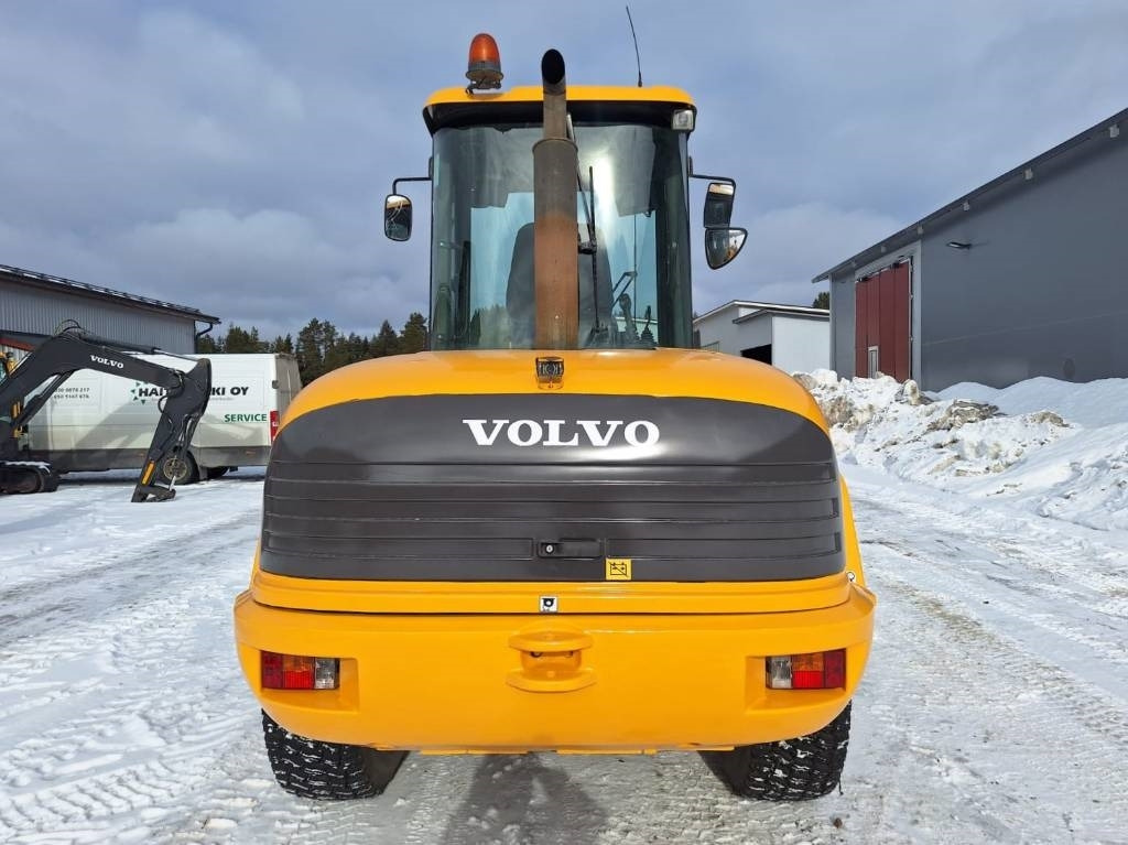 Volvo L45B UUDET RENKAAT - اللودر بعجل: صورة 3 Volvo L45B UUDET RENKAAT - اللودر بعجل: صورة 3