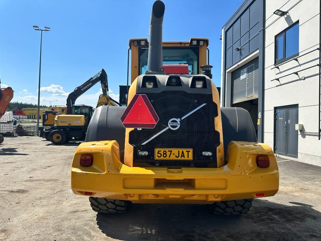 Volvo L70G vipuohjaus, 3' ja 4' hydr - اللودر بعجل: صورة 3 Volvo L70G vipuohjaus, 3' ja 4' hydr - اللودر بعجل: صورة 3