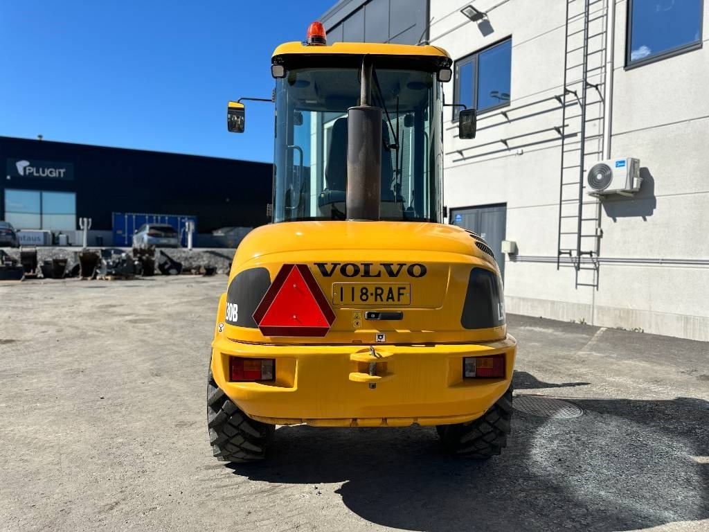 Volvo MYYTY! SOLD! L30B - اللودر بعجل: صورة 3 Volvo MYYTY! SOLD! L30B - اللودر بعجل: صورة 3