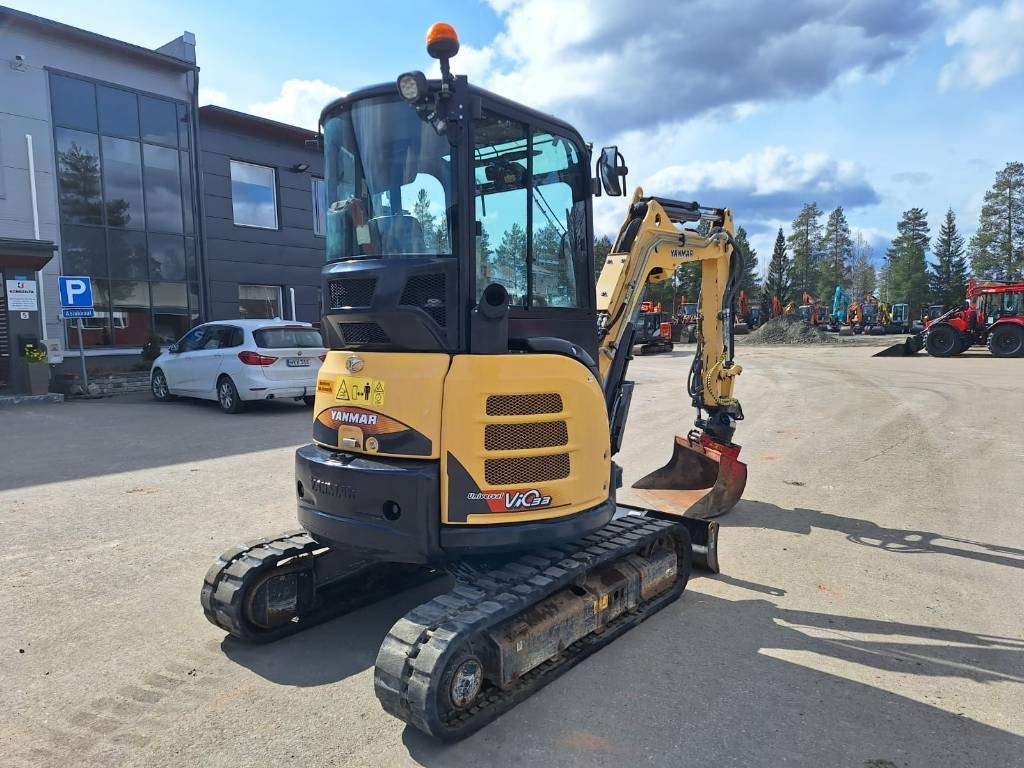 Yanmar ViO33-U PYÖRITTÄJÄLLÄ - حفارة مُصَّغرة: صورة 3 Yanmar ViO33-U PYÖRITTÄJÄLLÄ - حفارة مُصَّغرة: صورة 3
