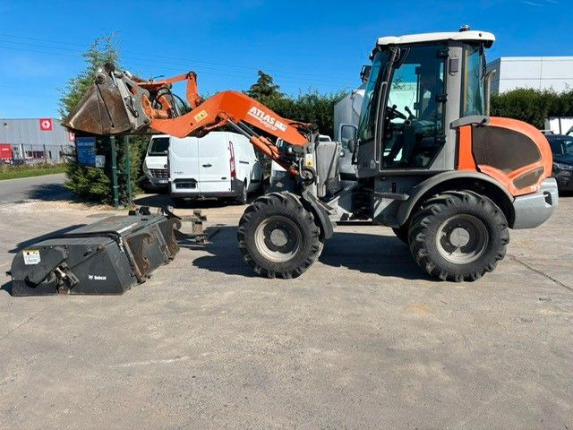 Atlas 75e S. Schaufel, Gabel, Bürste. - اللودر بعجل: صورة 1 Atlas 75e S. Schaufel, Gabel, Bürste. - اللودر بعجل: صورة 1