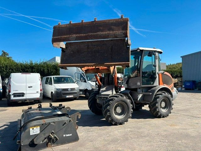 Atlas 75e S. Schaufel, Gabel, Bürste. - اللودر بعجل: صورة 3 Atlas 75e S. Schaufel, Gabel, Bürste. - اللودر بعجل: صورة 3