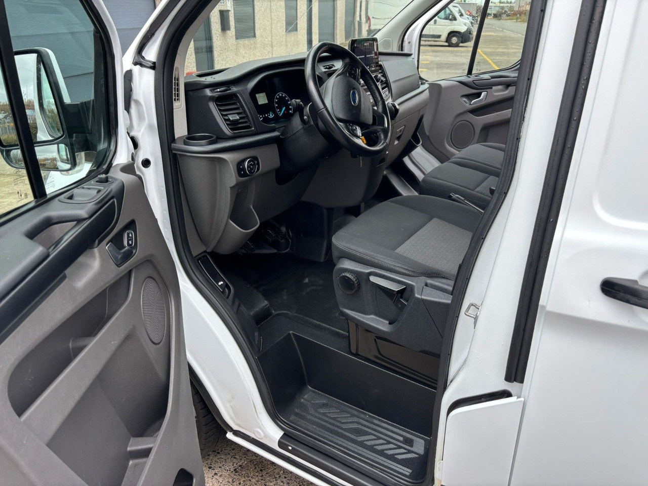 فان المدمجة Ford Transit Custom 2.0TDCI. Klima. Navi. Kamera.: صورة 12