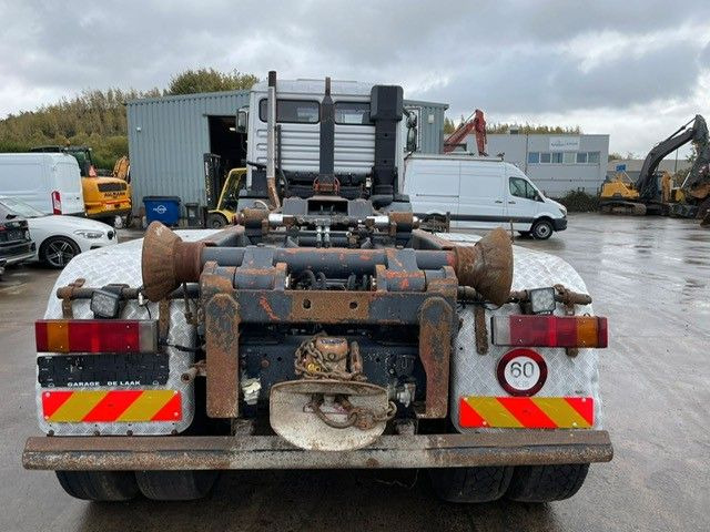 MAN 33-350. 6X6. Motorschaden. - شاحنة ذات خطاف: صورة 4 MAN 33-350. 6X6. Motorschaden. - شاحنة ذات خطاف: صورة 4