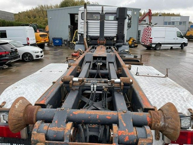 MAN 33-350. 6X6. Motorschaden. - شاحنة ذات خطاف: صورة 5 MAN 33-350. 6X6. Motorschaden. - شاحنة ذات خطاف: صورة 5