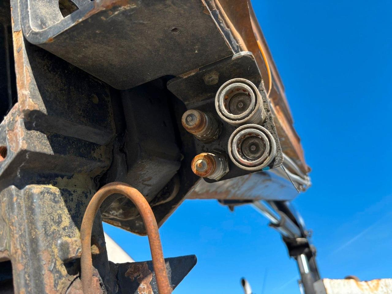 Renault Kerax 420dCi. 6X4. Hiab 144. Klima. - شاحنة كرين: صورة 4 Renault Kerax 420dCi. 6X4. Hiab 144. Klima. - شاحنة كرين: صورة 4