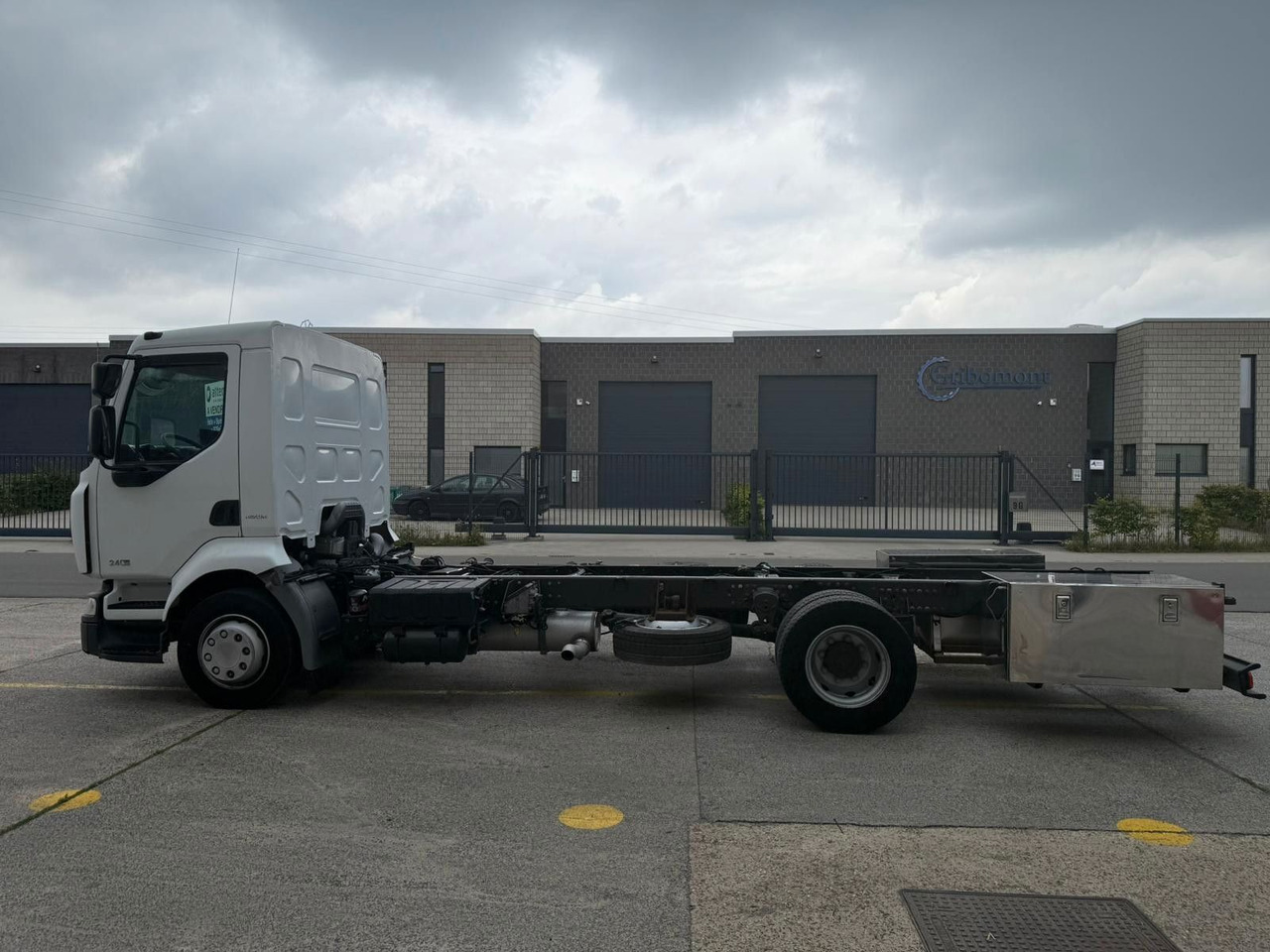 Renault Midlum 240dXi. Klima. 225.000km. - شاحنة هيكل كابينة: صورة 4 Renault Midlum 240dXi. Klima. 225.000km. - شاحنة هيكل كابينة: صورة 4