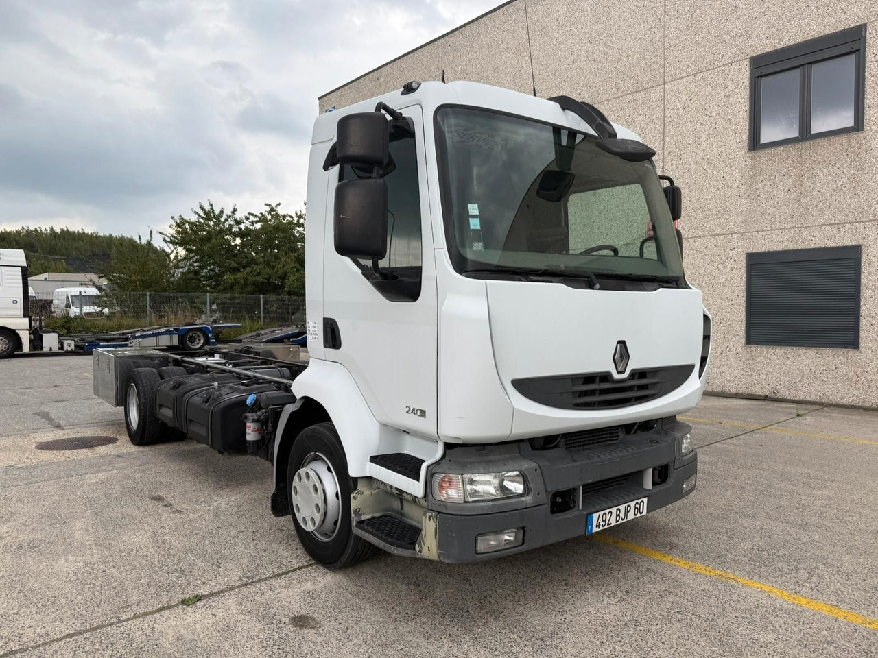 Renault Midlum 240dXi. Klima. 225.000km. - شاحنة هيكل كابينة: صورة 1 Renault Midlum 240dXi. Klima. 225.000km. - شاحنة هيكل كابينة: صورة 1