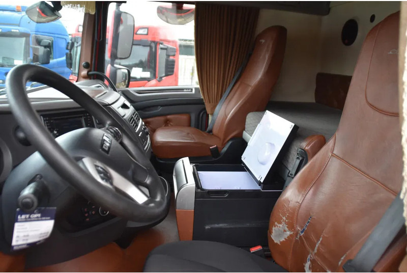 DAF XF 480 SSC 4x2 - NEW TACHO - 839 TKM - PARK. AIRCO - NAVI - SPECIAL INTERIOR - 2 x FUEL TANKS - ALCOA'S - TOP CONDITION - - وحدة جر: صورة 5 DAF XF 480 SSC 4x2 - NEW TACHO - 839 TKM - PARK. AIRCO - NAVI - SPECIAL INTERIOR - 2 x FUEL TANKS - ALCOA'S - TOP CONDITION - - وحدة جر: صورة 5