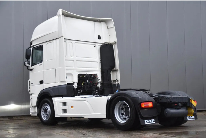 DAF XF 480 SSC 4x2 - RETARDER - 774 TKM - PARK. AIRCO - 2 x FUEL TANKS - LED LIGHTS - TOP CONDITION - - وحدة جر: صورة 3 DAF XF 480 SSC 4x2 - RETARDER - 774 TKM - PARK. AIRCO - 2 x FUEL TANKS - LED LIGHTS - TOP CONDITION - - وحدة جر: صورة 3
